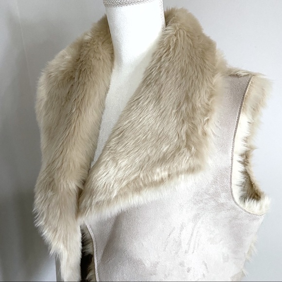 Loft Beige Faux Fur Reversible Vest - Picture 8 of 8